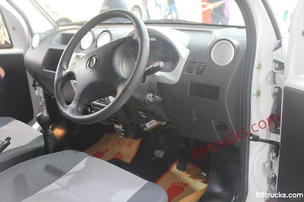 Dongfeng K01H 2014 1.21L 87 ch 4X2(6 roues) diesel 2,4 m semi-cabine fourgon mini camion (2) | 86Trucks