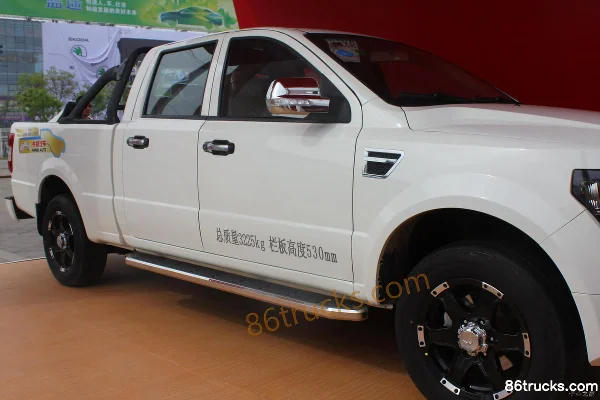 Kawei K1 Comfort 2.4L Gasoline Double Row Pickup Cab (3) | 86Trucks