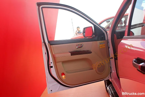 Kawei K1 Comfort 2.4L Gasoline Double Row Pickup Chassis (1) | 86Trucks