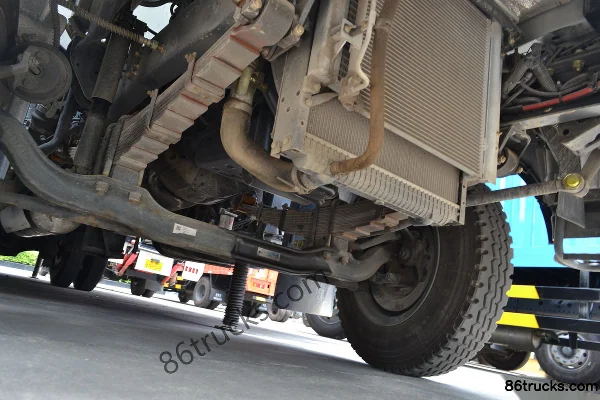 Dongfeng Commercial Vehicle Tianjin Medium Truck 180 hp 4X2(6 wheels) 7.7m Van Cargo Truck Chassis (2) | 86Trucks