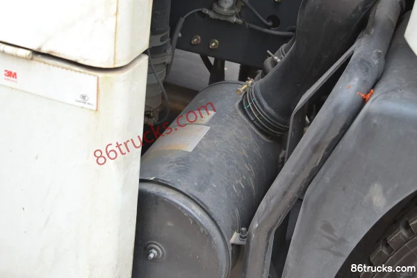 Dongfeng Commercial Vehicle Tianjin Medium Truck 180 hp 4X2(6 wheels) 7.7m Van Cargo Truck Chassis (1) | 86Trucks