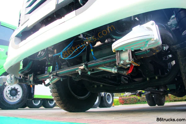 Foton AumanETX Série 3 210 ch 4X2(6 roues) camion citerne d'arrosage Châssis (2) | 86Trucks