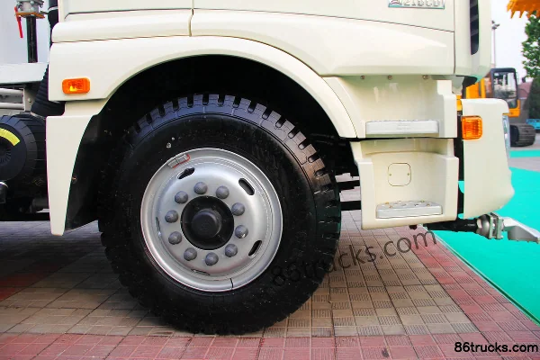 Foton AumanETX Série 3 210 ch 4X2(6 roues) camion citerne d'arrosage Châssis (1) | 86Trucks