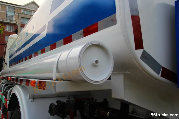 Foton AumanETX Série 3 210 ch 4X2(6 roues) camion citerne d'arrosage Carrosserie (2) | 86Trucks