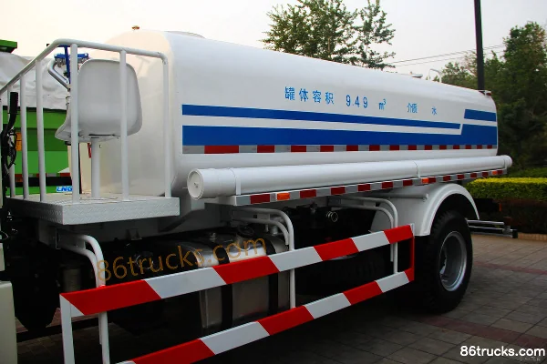 Foton AumanETX Série 3 210 ch 4X2(6 roues) camion citerne d'arrosage Carrosserie (1) | 86Trucks