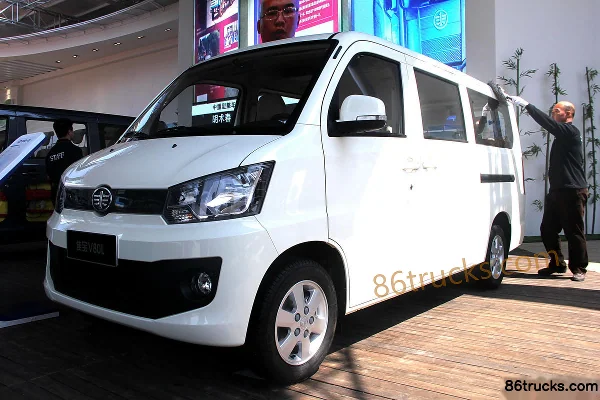 FAW Jiabao V80L 102 hp 1.5L Large Minivan Exterior (2) | 86Trucks