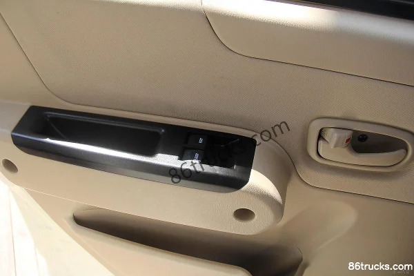 FAW Jiabao V80L 102 hp 1.5L Large Minivan Cab (2) | 86Trucks