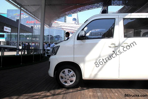 FAW Jiabao V80L 102 hp 1.5L Large Minivan Chassis (1) | 86Trucks