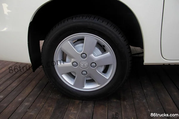 FAW Jiabao V80 102 hp 1.5L Large Minivan Chassis (2) | 86Trucks