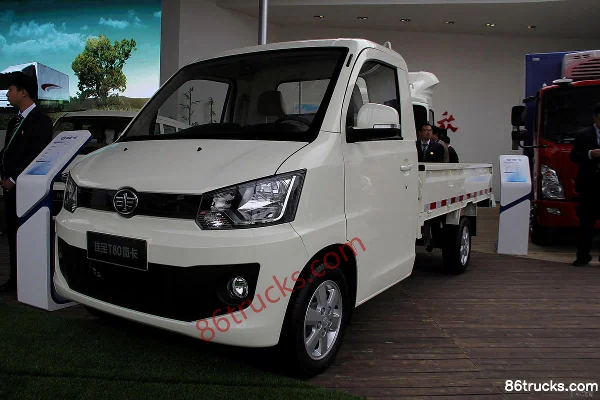 FAW Jilin Jiabao T80 1.3L 88 hp 4X2(6 wheels) Diesel Single Row Flatbed Mini Truck Exterior (2) | 86Trucks