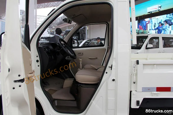 FAW Jilin Jiabao T80 1.3L 88 hp 4X2(6 wheels) Diesel Single Row Flatbed Mini Truck Cab (1) | 86Trucks