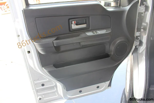 Dongfeng C36 2017 Base II 112hp 1.5L Van Cab (2) | 86Trucks
