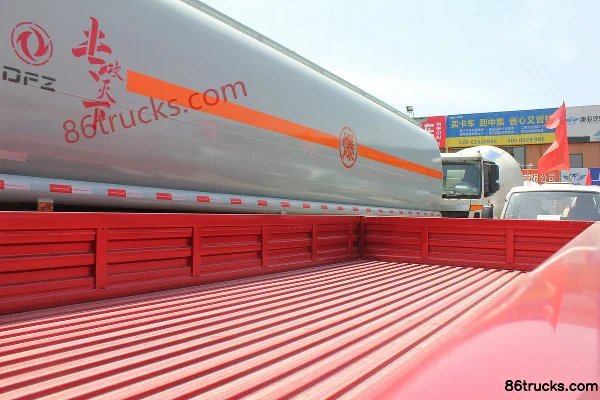 Tangjun Ouling Ouguan 88hp 4X2(6 wheels) 4.23m Single Row Flatbed Light Truck Body (3) | 86Trucks