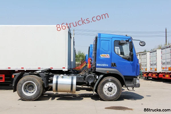 Dongfeng Liuqi Chenglong 220hp 4x2(6 wheels) Tractor Truck Exterior (3) | 86Trucks