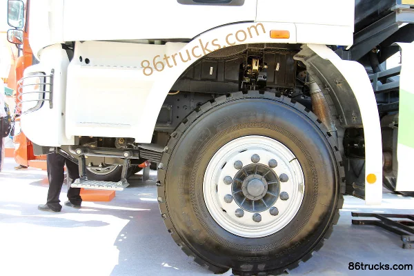 Union Truck U340 340 hp 6X4(10 wheels) 5.6m LNG Dump Truck Chassis (1) | 86Trucks