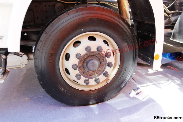 Union Truck U340 340hp 8X4(12 wheels) LNG Transport Truck Chassis (3) | 86Trucks