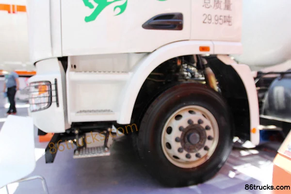 Union Truck U340 340hp 8X4(12 wheels) LNG Transport Truck Chassis (1) | 86Trucks