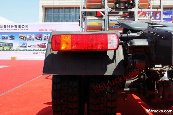 Beiben V3M heavy truck 340 hp 6X2(8 wheels) LNG tractor truck Chassis (3) | 86Trucks