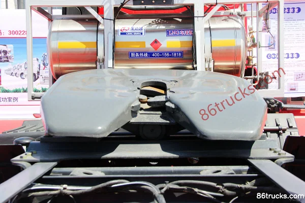 Beiben V3M heavy truck 340 hp 6X2(8 wheels) LNG tractor truck Chassis (2) | 86Trucks