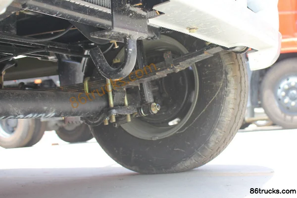 Dongfeng Xiaokawang 1.2L 85 hp 4X2(6 wheels) Gasoline 2.6m Double Row Mini Truck Chassis (3) | 86Trucks