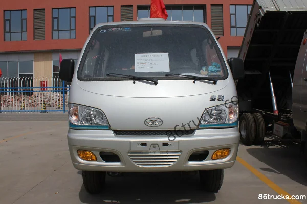 Tangjun Ouling Sailing F3-1 1,6 L 105 ch 4X2(6 roues) CNG 2,56 m camion micro plateau à ridelles (cabine double) (China VI) Extérieur (2)
