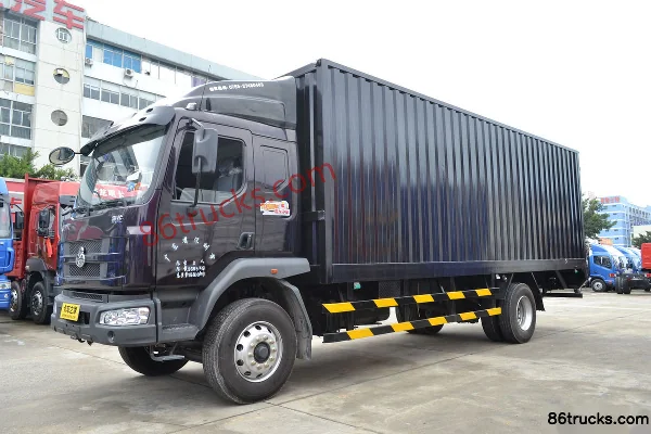 Dongfeng Liuqi Chenglong M3 Medium Truck 160hp 4X2(6 wheels) 6.75m Cab-forward Van Cargo Truck Exterior (3) | 86Trucks