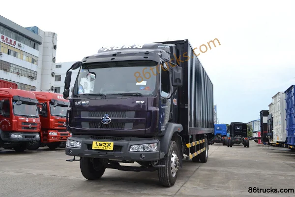 Dongfeng Liuqi Chenglong M3 Medium Truck 160hp 4X2(6 wheels) 6.75m Cab-forward Van Cargo Truck Exterior (2) | 86Trucks