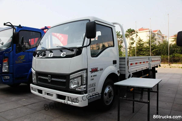 Jinbei Qiyun T33 107hp 4X2(6 wheels) 4.255m single-row flatbed light truck Exterior (3) | 86Trucks