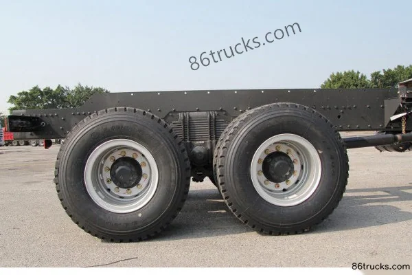 Dongfeng Liuqi Chenglong camion lourd 260 ch 8X4(12 roues) camion benne 6,8 m Châssis (1) | 86Trucks