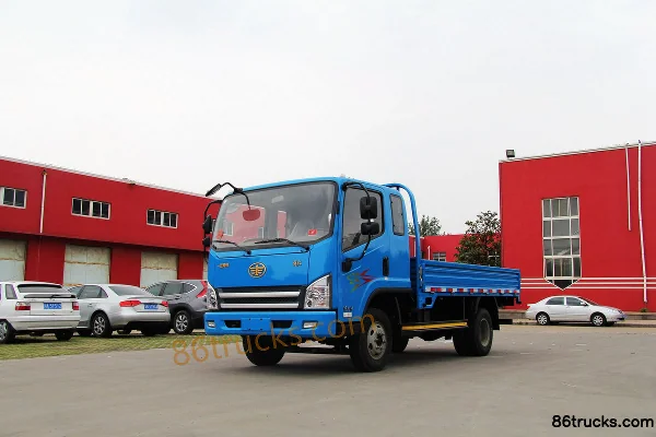 FAW Jiefang HuVH 124 hp 4X2(6 wheels) 3.8m Single Row Guardrail Light Cargo Truck Exterior (2) | 86Trucks