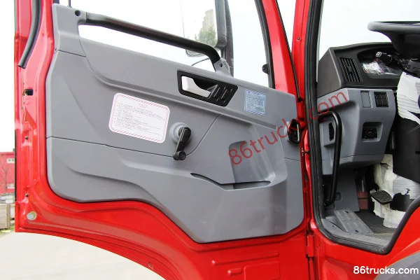 FAW Jiefang Qingdao Han V Heavy Truck 336hp 6X2(8 wheels) LNG tractor truck (Fast Gear 10-speed) Cab (2) | 86Trucks