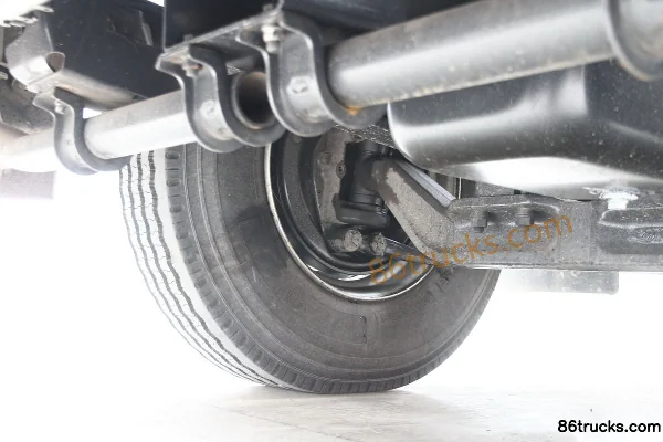 SAIC Hongyan Genlyon C100 Heavy Truck 430 hp 6X4(10 wheels) Tractor Truck Chassis (1) | 86Trucks