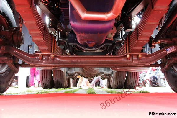 Shijun Geraole Heavy Truck 430 hp 6X4(10 wheels) Tractor Truck Chassis (1) | 86Trucks