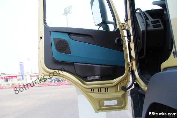 Volvo New FM Heavy Truck 460 hp 6X2R Tractor Truck (Gold) Cab (3) | 86Trucks