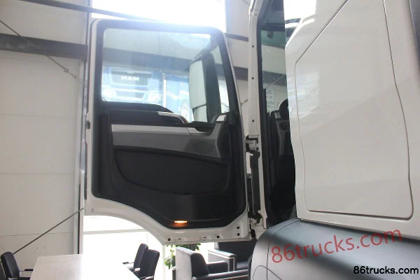 MAN TGS BLS-WW Series Heavy Truck 440hp 6X2(8 wheels) Tractor Truck (Model: 28.440 Short Wheelbase) Cab (1) | 86Trucks