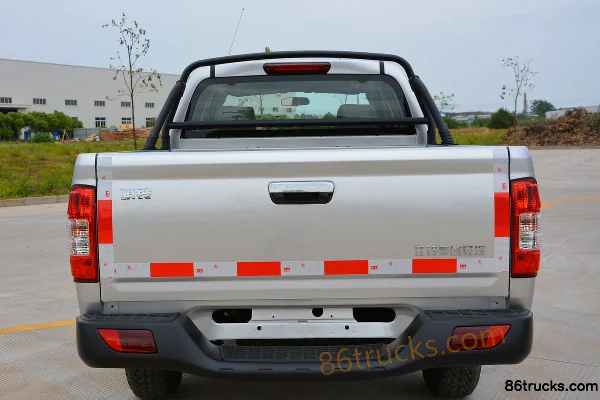 Qiling Auto New T5 Comfort Edition 2.2L gasoline 4WD standard box double-row pickup (China V) Cab (3) | 86Trucks