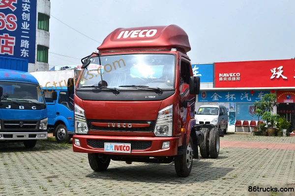 Yuejin Shangjun X300-33 112 ch 4X2(6 roues) camion léger fourgon à cabine simple 4,24 m Extérieur (2) | 86Trucks