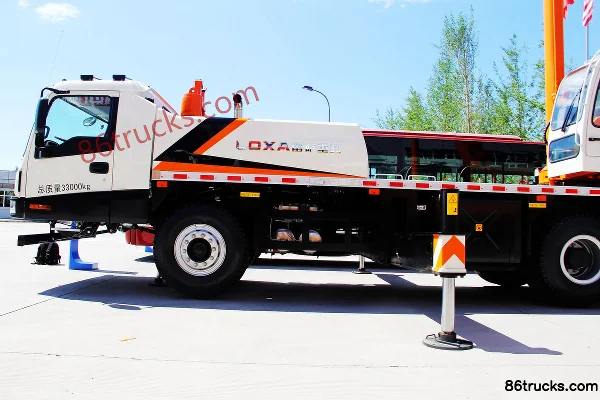 Foton L8 33-ton crane truck Exterior (3) | 86Trucks