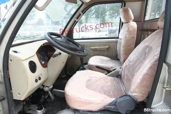 BAIC Heibao Q7 1.2L 85 hp 4X2(6 wheels) Gasoline 3.1m single-row flatbed mini truck Cab (2) | 86Trucks