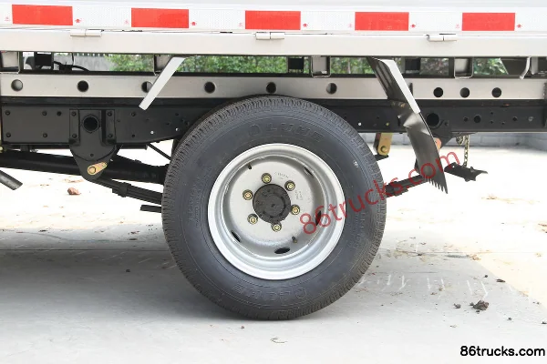 BAIC Heibao Q7 1.2L 85 hp 4X2(6 wheels) Gasoline 3.1m single-row flatbed mini truck Chassis (2) | 86Trucks