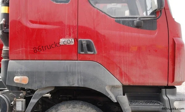 Dongfeng Liuqi Chenglong M5 290 hp 6X4(10 wheels) 5.8m Dump Truck Exterior (3) | 86Trucks