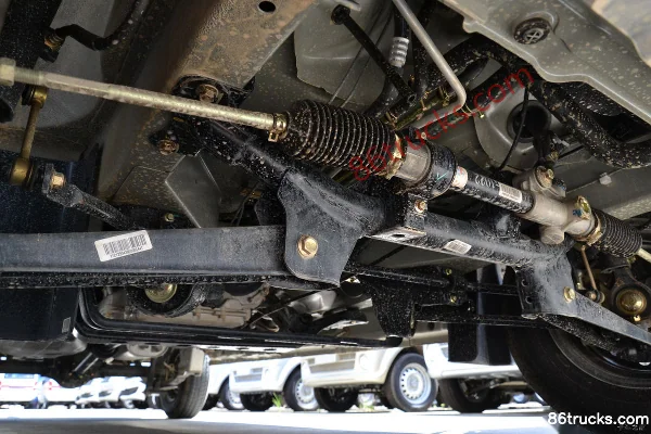 Dongfeng C37 2017 Deluxe II 112 ch 1.5L fourgonnette Châssis (1) | 86Trucks