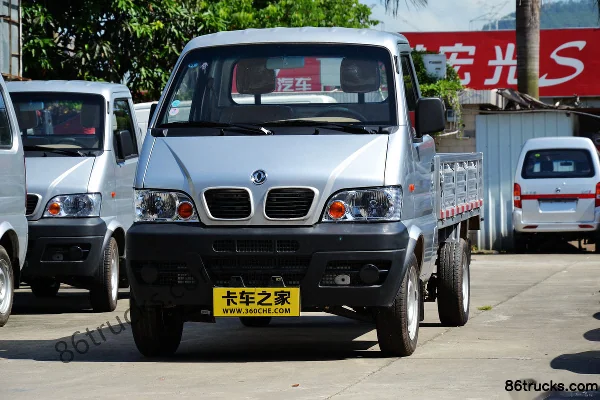 Dongfeng New K01L 1.0L 68hp 4X2(6 wheels) Gasoline 2.7m Single Row Flatbed Mini Truck Exterior (2) | 86Trucks
