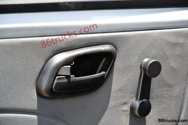 Dongfeng V29 1.2L 87 ch 4X2(6 roues) essence 2,9 m fourgon à cabine simple (3) | 86Trucks