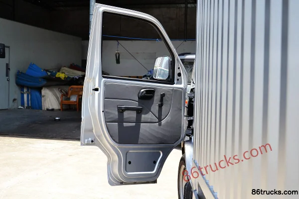 Dongfeng V29 1.2L 87 ch 4X2(6 roues) essence 2,9 m fourgon à cabine simple (1) | 86Trucks