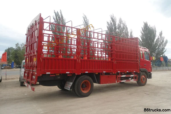 JAC Gallop A3 180 ch 4X2(6 roues) camion porteur à grille Carrosserie (1) | 86Trucks