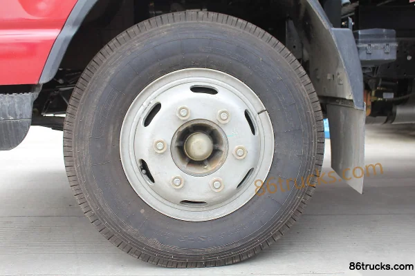 JAC Shuailing H330 130 hp 4X2(6 wheels) 4.18m Single Row Flatbed Light Truck (Wide Body) Chassis (1) | 86Trucks