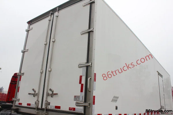 SAIC Hongyan Genlyon C100 Heavy Truck 350 hp 8X4(12 wheels) 9.4m Van Truck Body (3) | 86Trucks