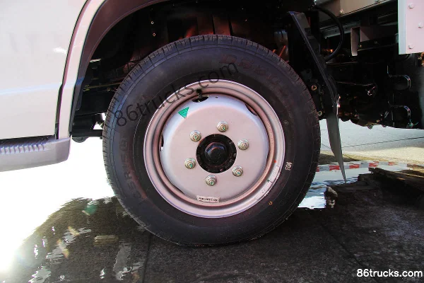 Foton Times Xiaoka Star Q2 1.3L 87hp 4X2(6 wheels) Gasoline/CNG 3.3m Single Row Stake Truck Chassis (1) | 86Trucks