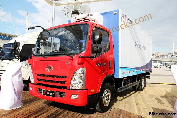 FAW-GM F330 Subo 130hp 4X2(6 wheels) 5.2m single-row van refrigerated truck Exterior (2) | 86Trucks